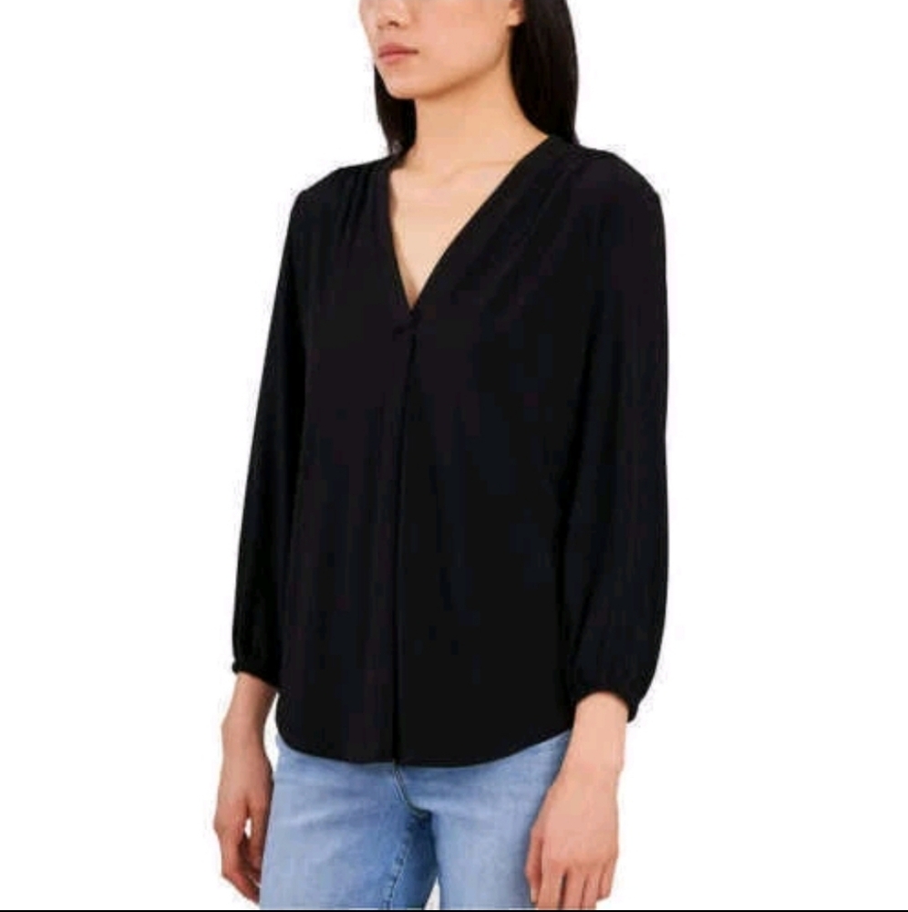 Two by Vince Camuto Black V-Neck Blouse